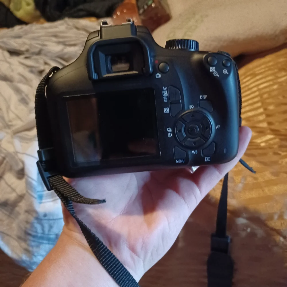 Canon EOS Rebel T100